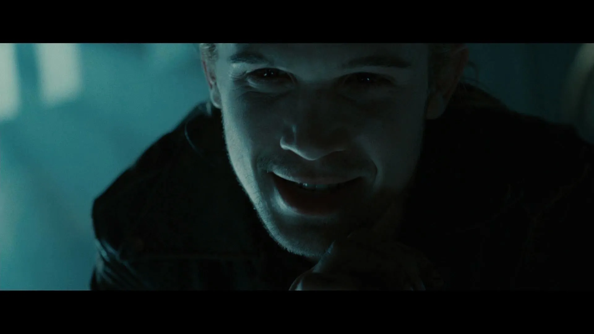 Twilight 2008 Hindi – English Dual Audio WEB-DL 720p – 480p – 1080p screenshot 4