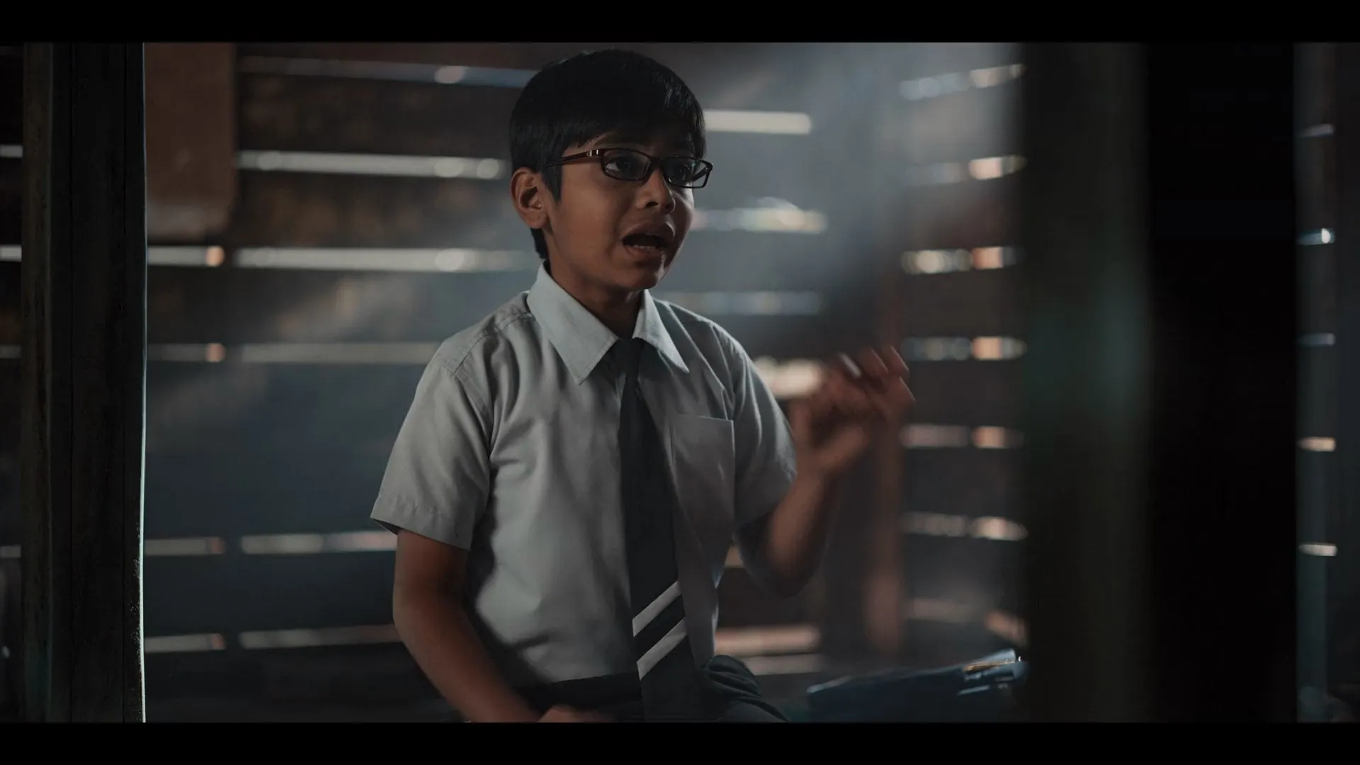 Typewriter 2019 Season 1 Hindi Audio WEB-DL 720p – 480p – 1080p [ALL EPISODES] screenshot 2