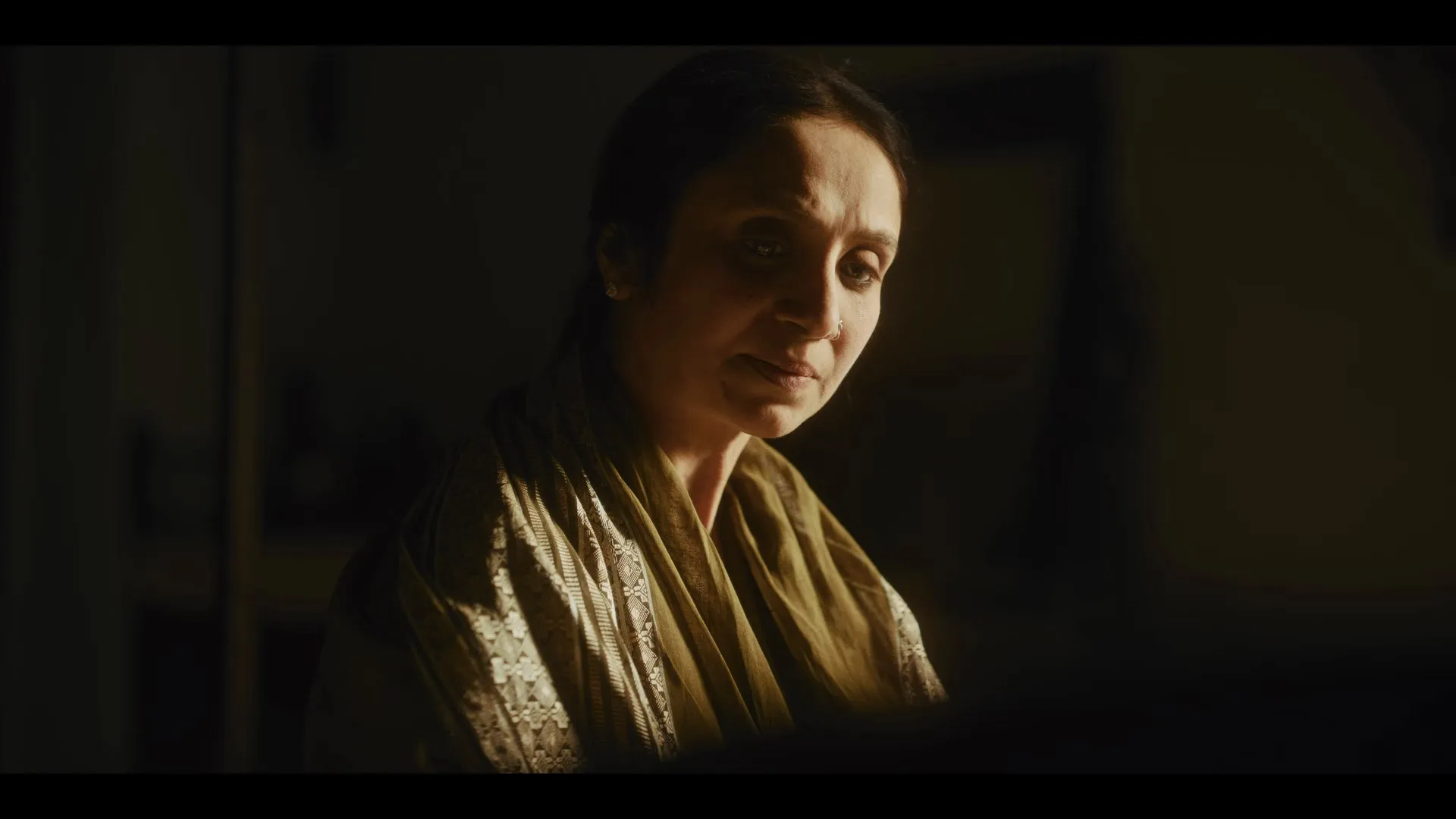 Typewriter 2019 Season 1 Hindi Audio WEB-DL 720p – 480p – 1080p [ALL EPISODES] screenshot 4