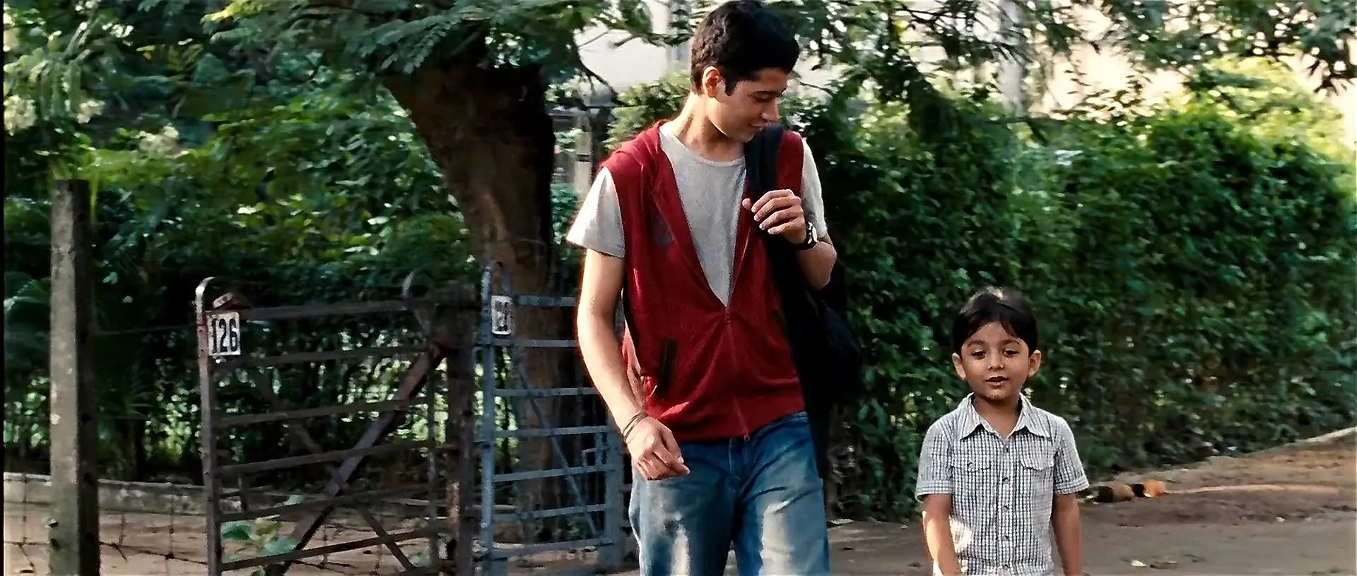 Udaan 2010 Hindi Dual Audio WEB-DL 720p – 480p – 1080p screenshot 5