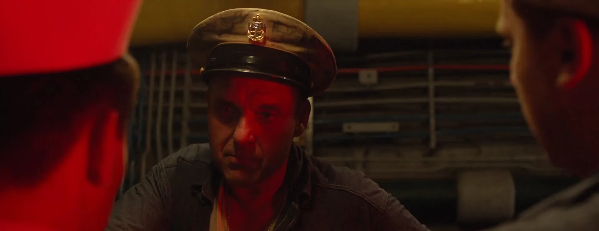 USS Indianapolis: Men of Courage 2016 Hindi – English Dual Audio BluRay 720p – 480p – 1080p screenshot 2