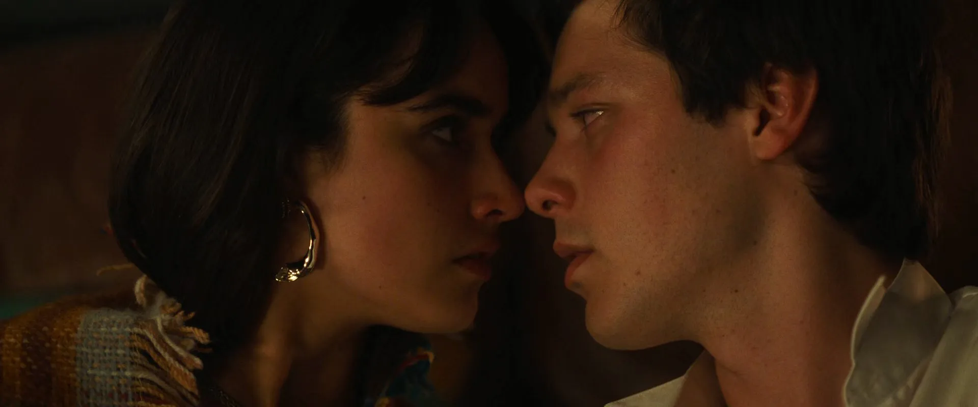 Your Fault: London 2026 Hindi – English Dual Audio WEB-DL 720p – 480p – 1080p screenshot 4