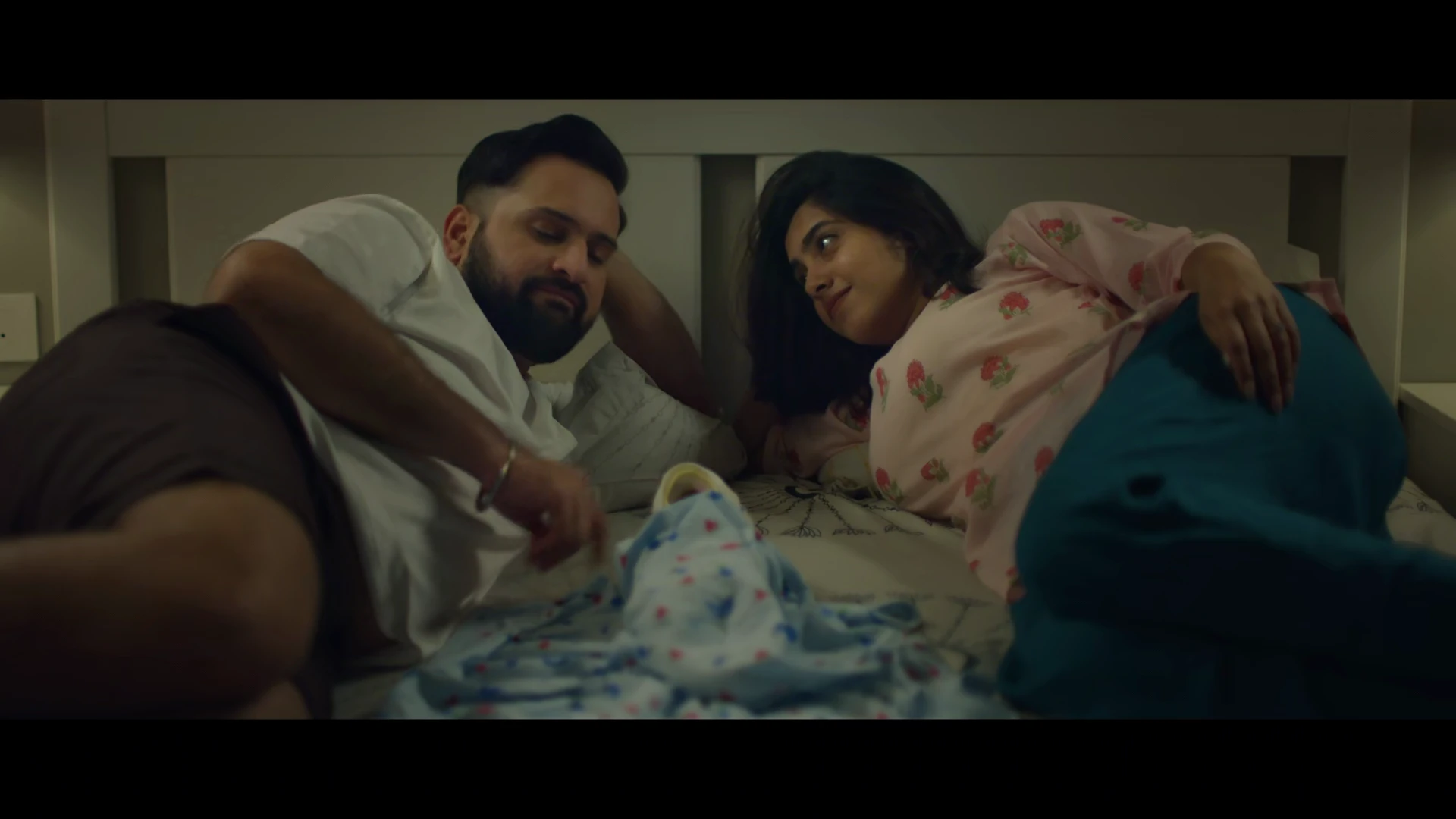 Adkitta 2026 Marathi Audio WEB-DL 720p – 1080p – 2160p screenshot 3