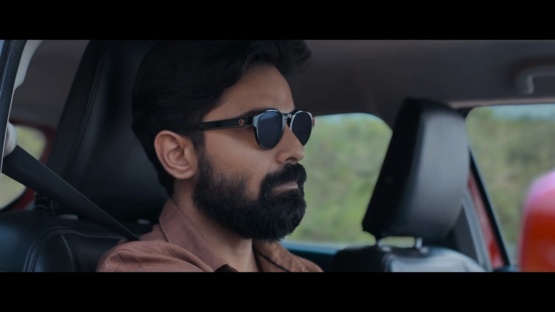 Agadha 2026 Tamil Multi Audio WEB-DL 720p – 1080p – 2160p screenshot 4
