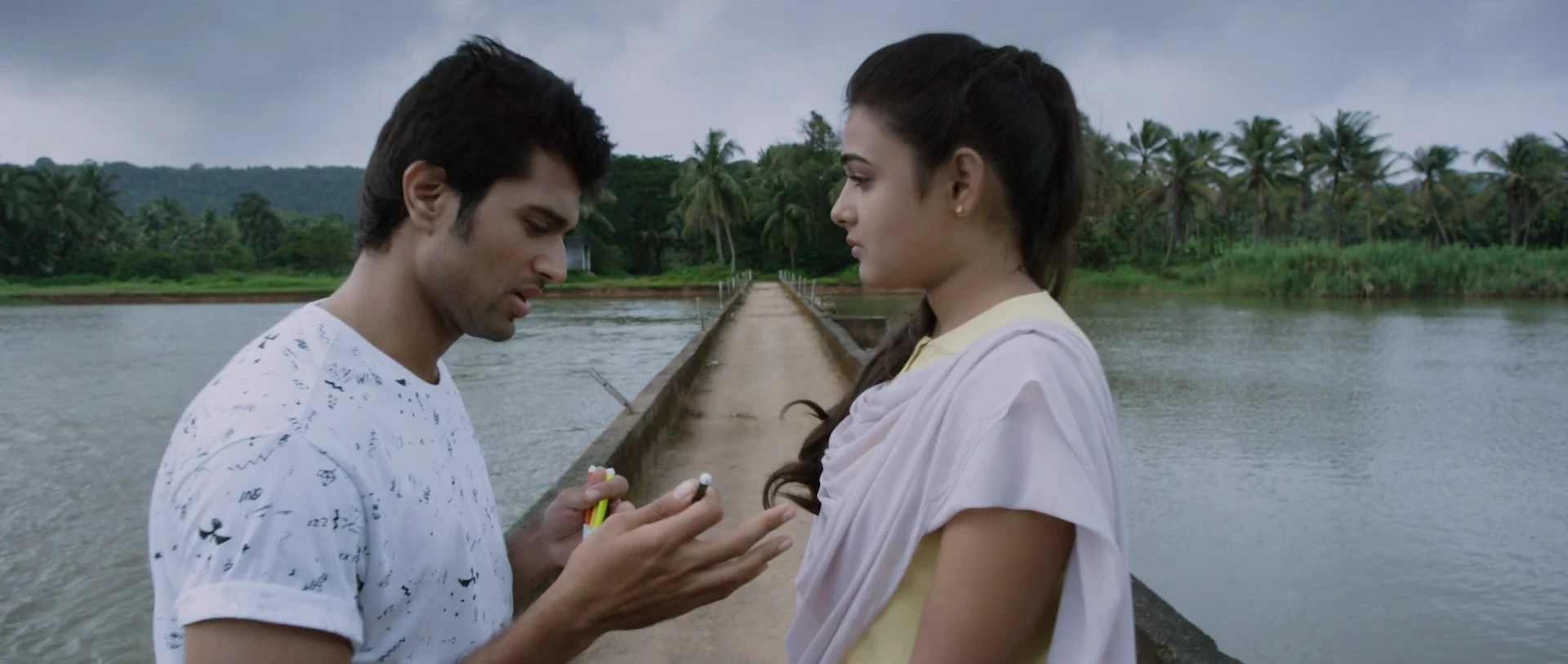 Arjun Reddy 2017 Hindi Dual Audio WEB-DL 720p – 480p – 1080p screenshot 2