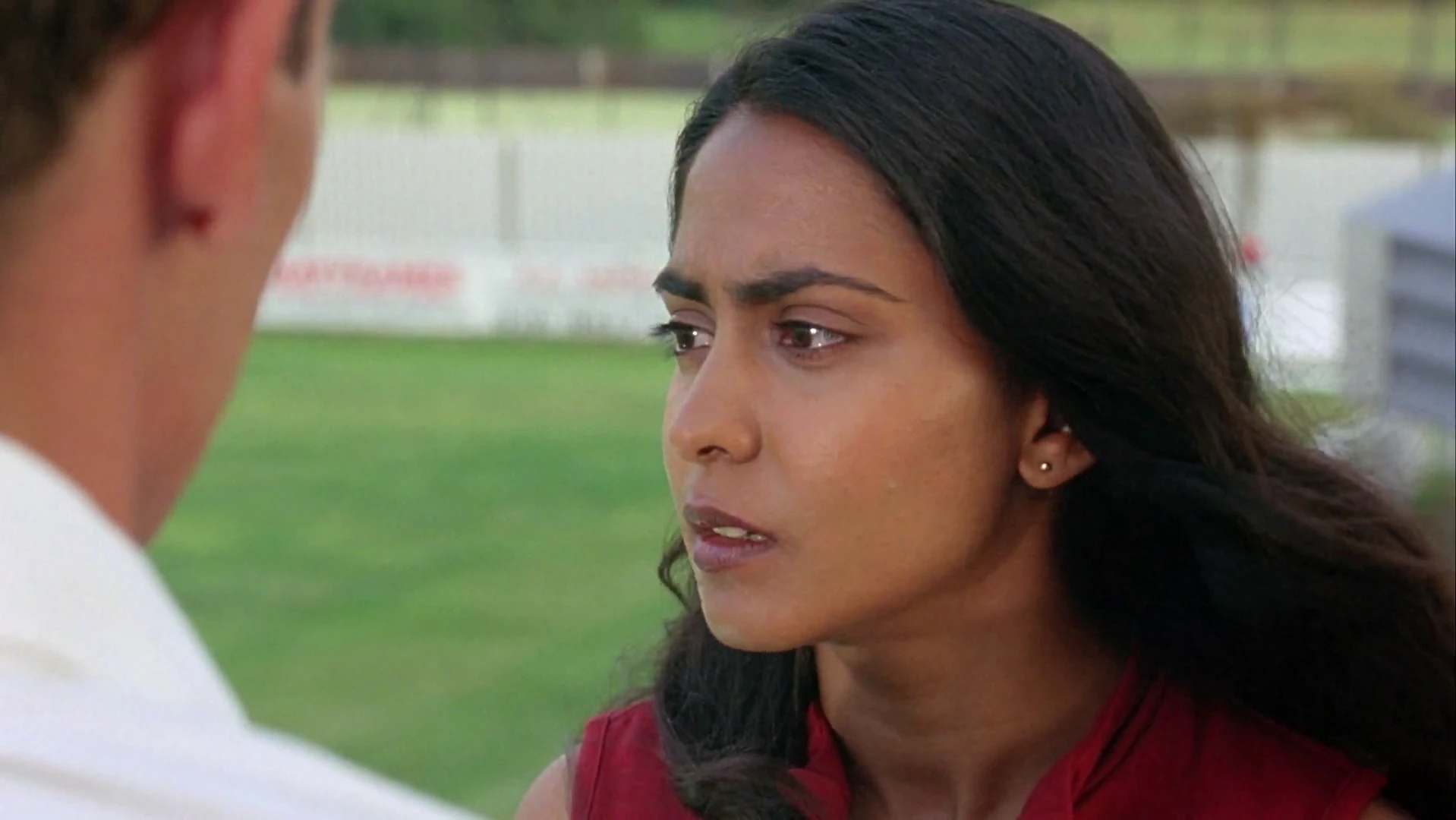 Bend It Like Beckham 2002 Hindi Dual Audio 720p – 480p – 1080p screenshot 5