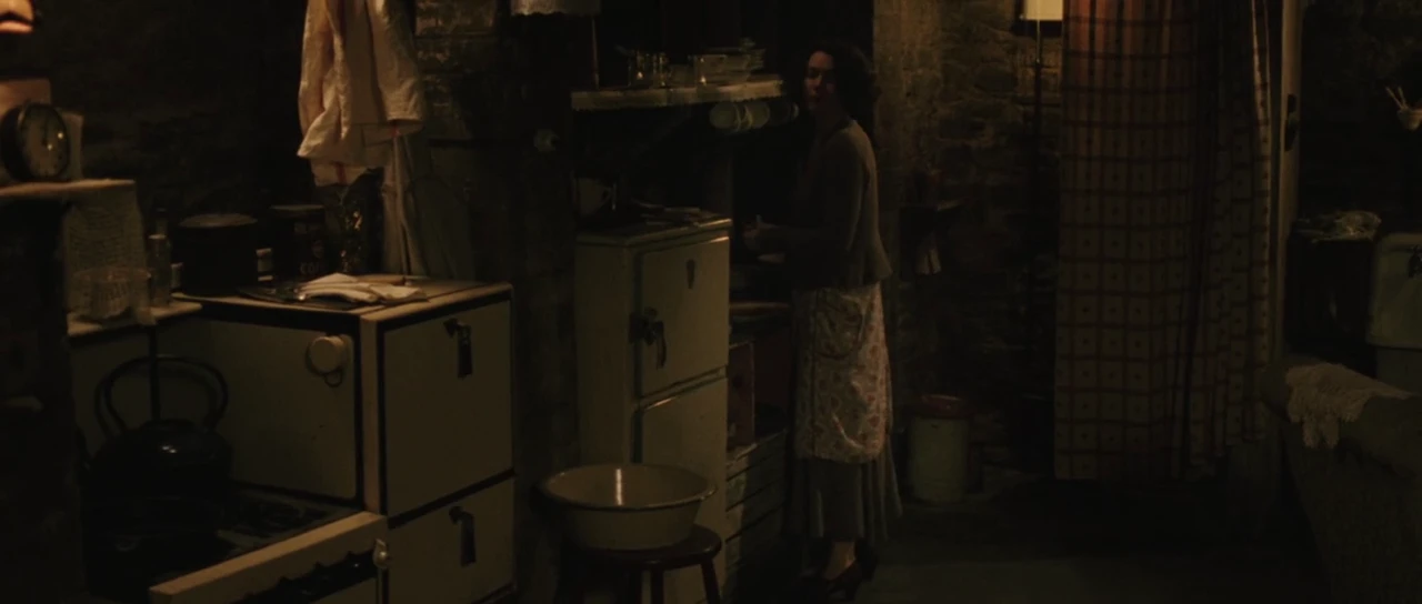 Cinderella Man 2025 English Audio WEB-DL 720p – 480p (2005) screenshot 1