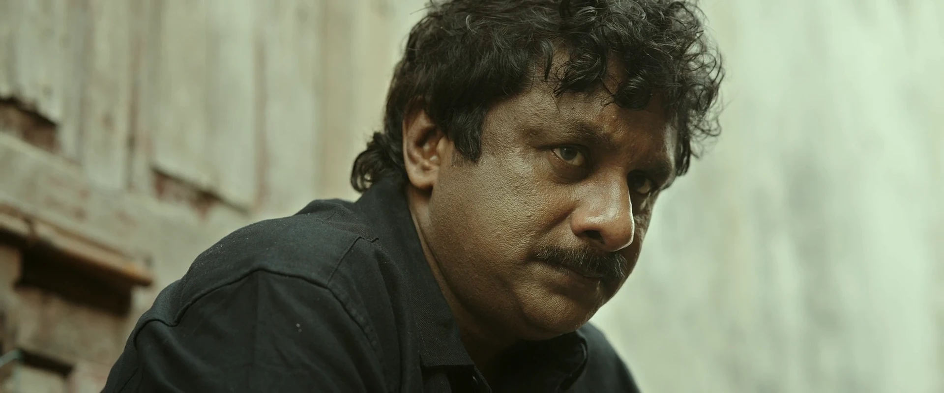 Gedelaraju Kakinada Taluka 2026 Telugu Audio WEBRip 720p – 1080p screenshot 1