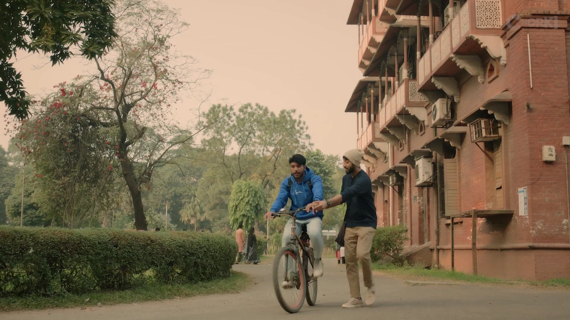 Ghumpori 2025 Bengali Audio WEB-DL 720p – 576p – 1080p screenshot 5