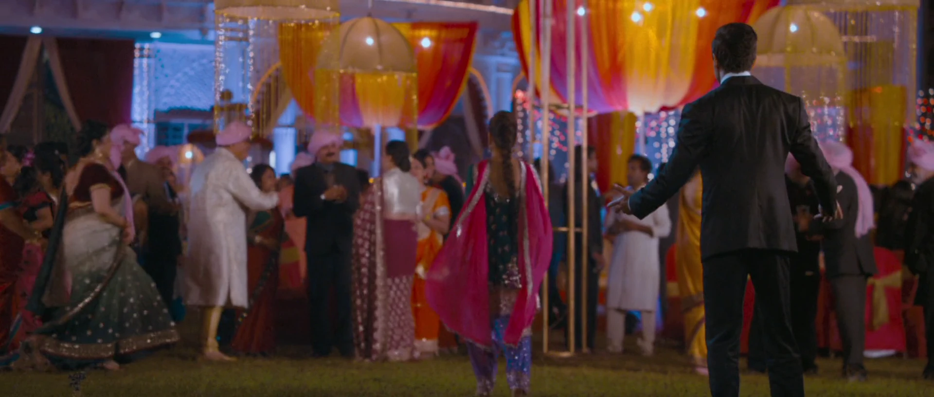 Gori Tere Pyaar Mein! 2013 Hindi Audio WEB-DL 720p – 480p – 1080p screenshot 3