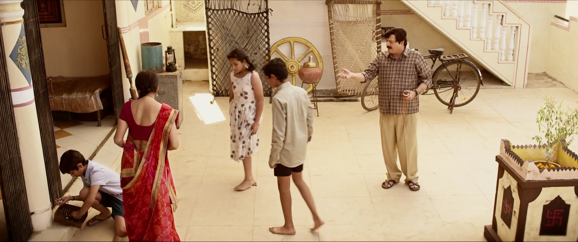 Goti Lo 2025 Gujarati Audio WEB-DL 720p – 480p – 1080p screenshot 1