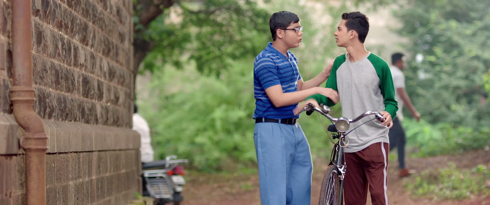 Ilu Ilu 1998 2025 Marathi Audio WEB-DL 720p – 480p – 1080p screenshot 7
