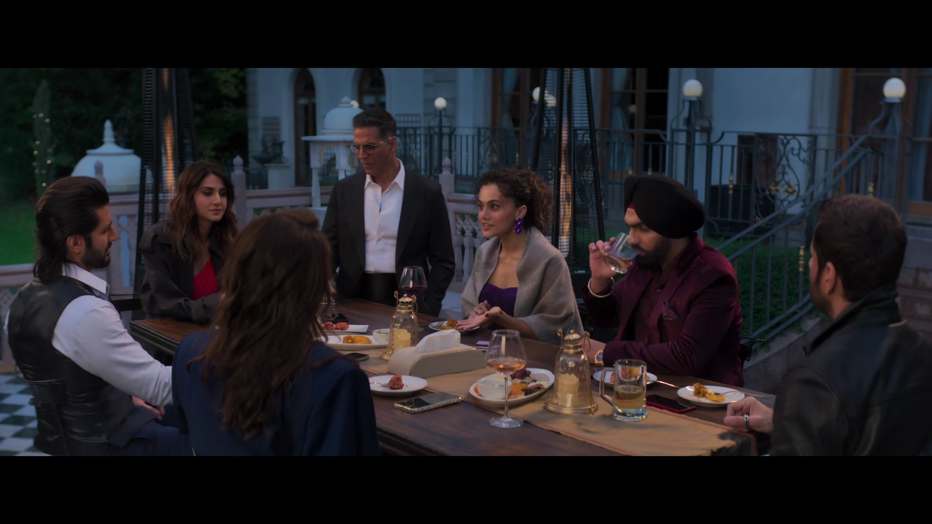 Khel Khel Mein 2024 Hindi Audio WEB-DL 720p – 480p – 1080p – 2160p screenshot 6