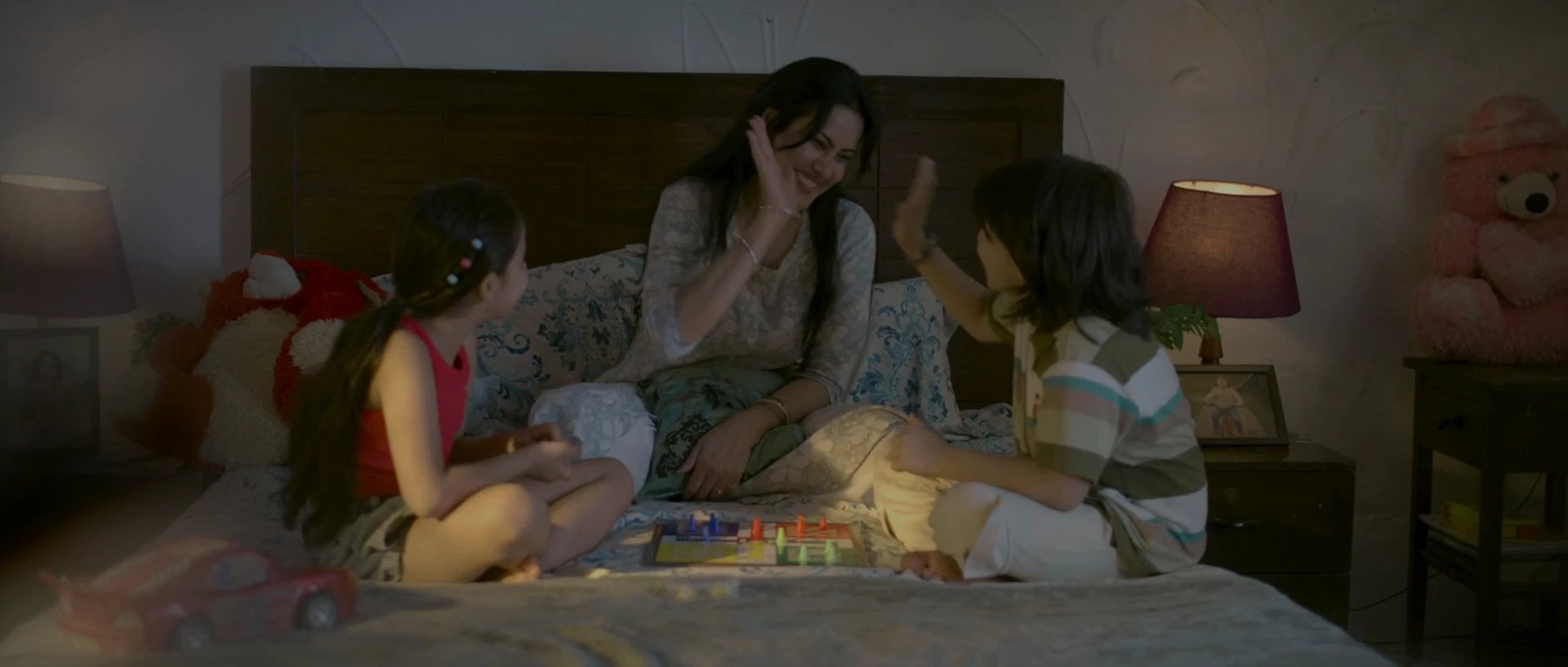Me No Pause Me Play 2025 Hindi Dual Audio WEB-DL 720p – 480p – 1080p screenshot 2