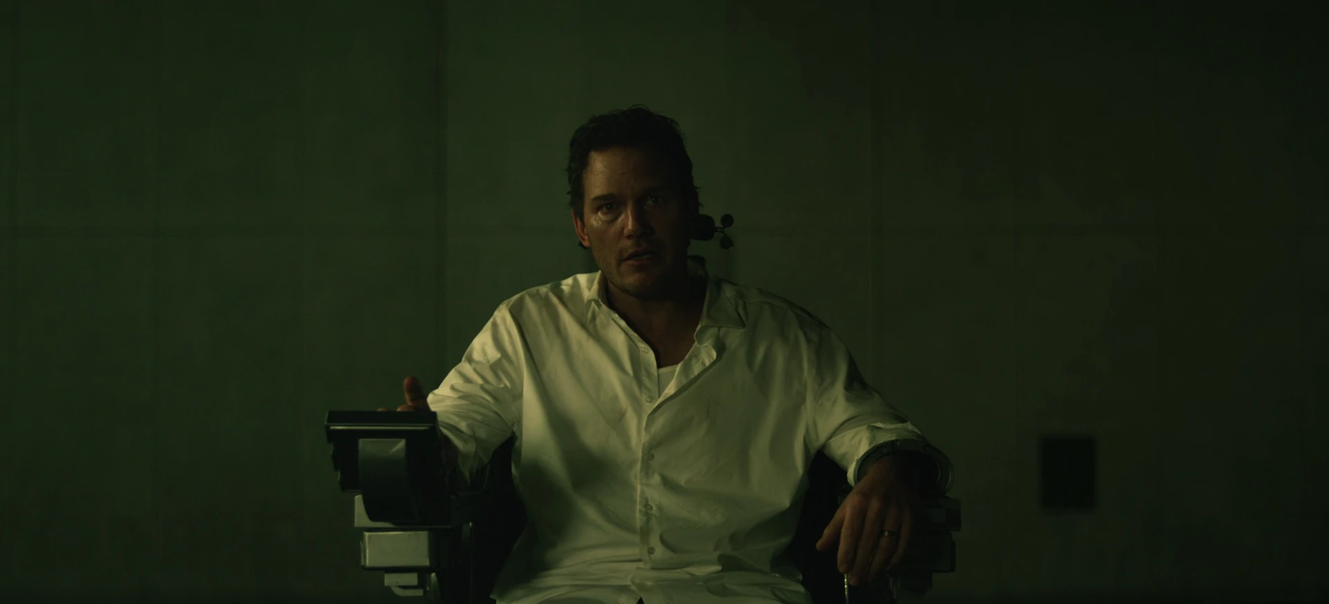 Mercy 2026 Hindi Dual Audio WEB-DL 720p – 480p – 1080p screenshot 2