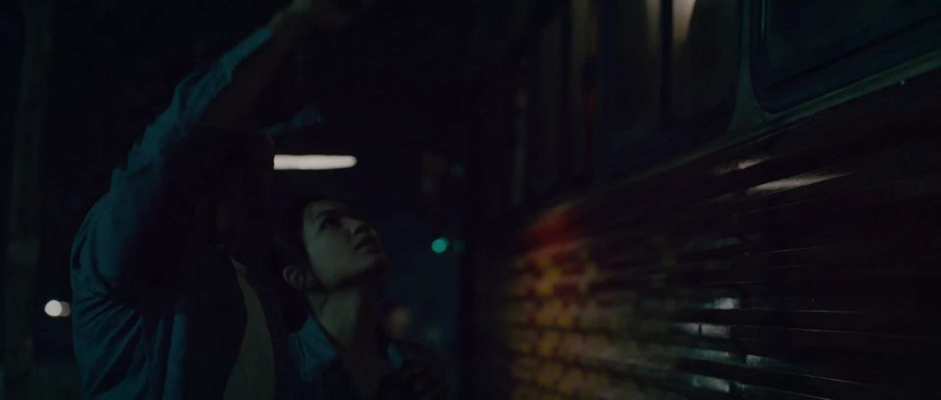 Night Bus 2017 Hindi Audio WEB-DL 720p – 480p – 1080p screenshot 3