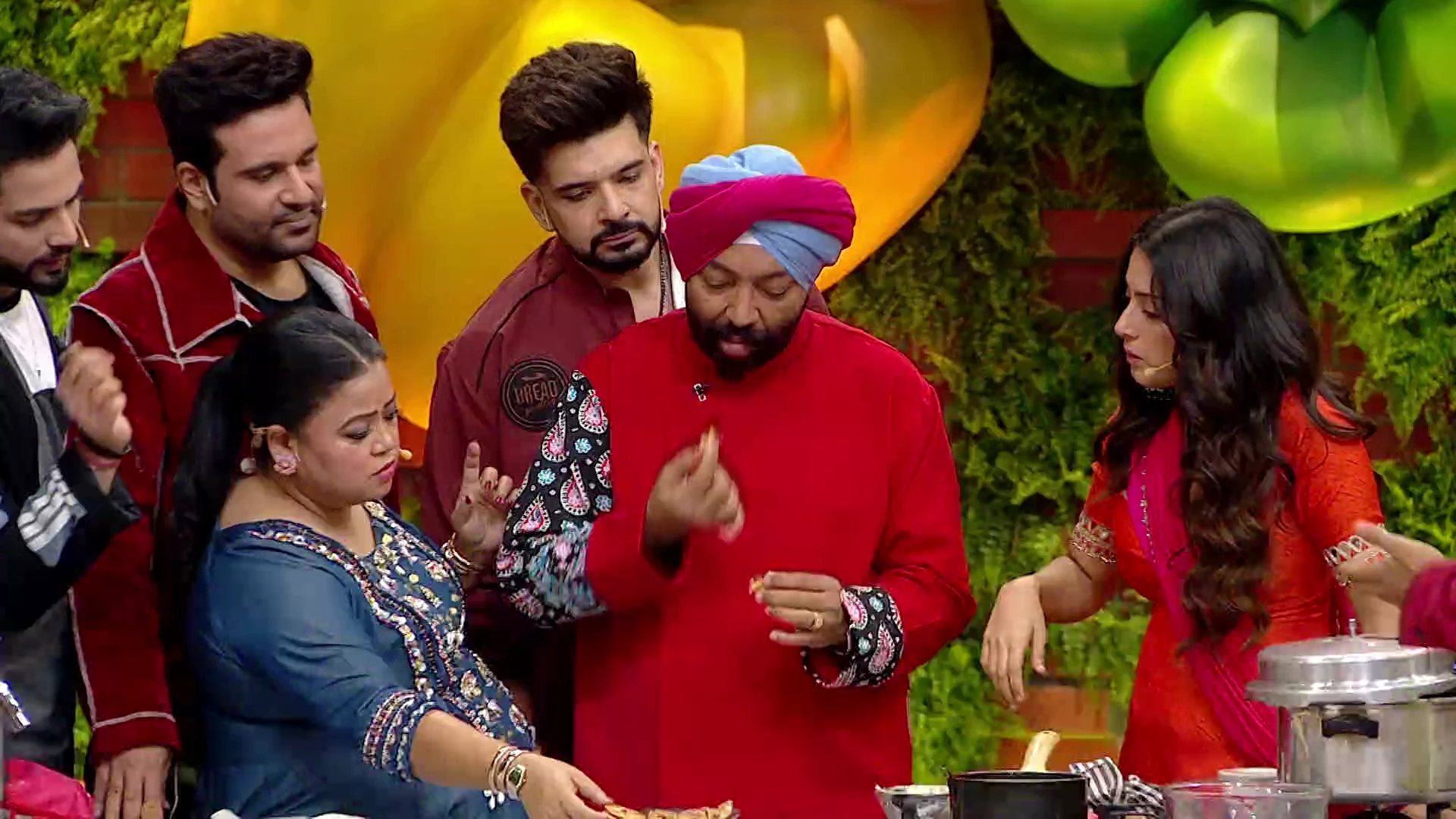 Laughter Chefs Unlimited Entertainment Season 3 2025 Hindi WEB-DL 720p – 480p – 1080p [EP- 72 Added] screenshot 2
