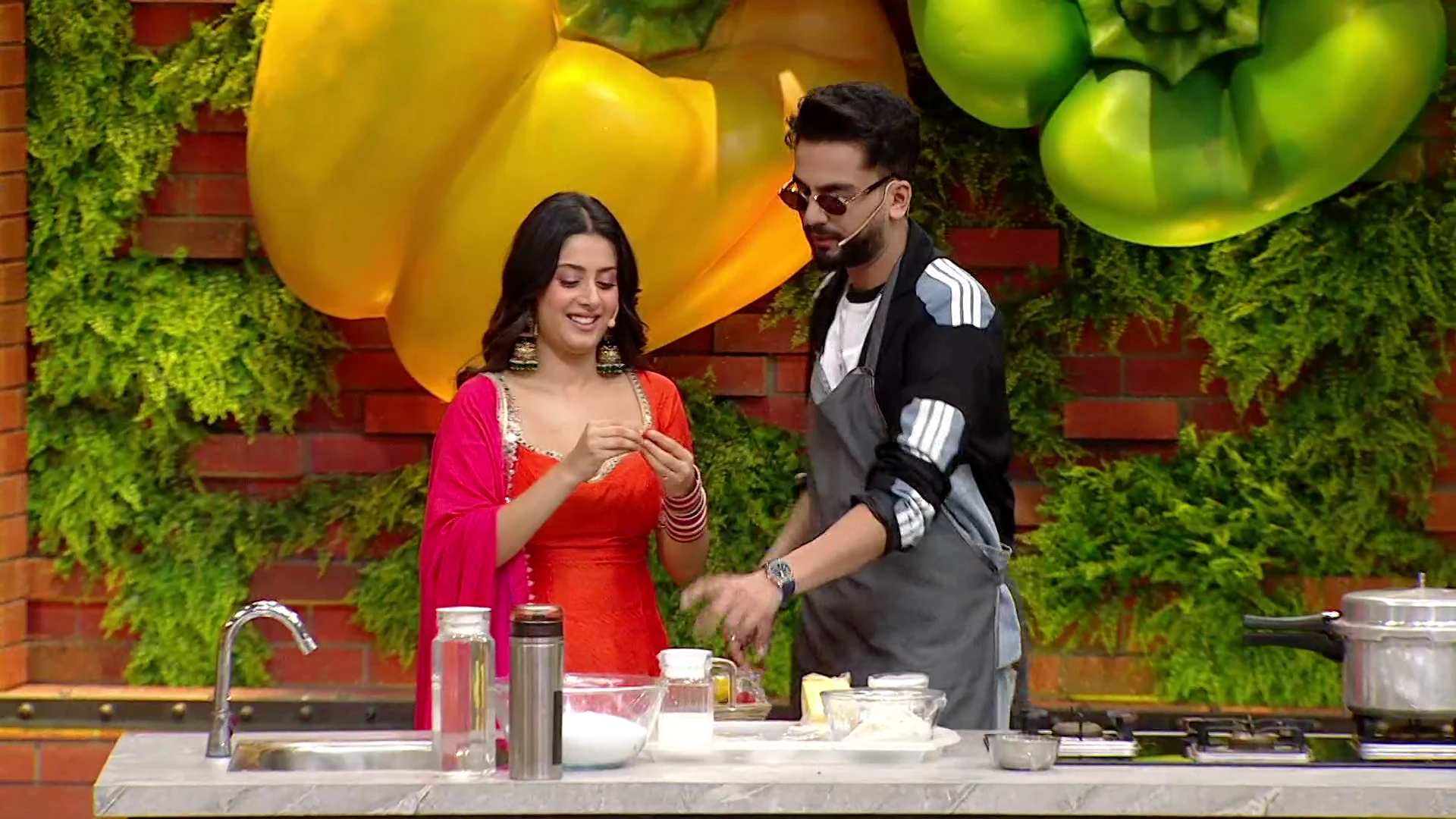 Laughter Chefs Unlimited Entertainment Season 3 2025 Hindi WEB-DL 720p – 480p – 1080p [EP- 72 Added] screenshot 1
