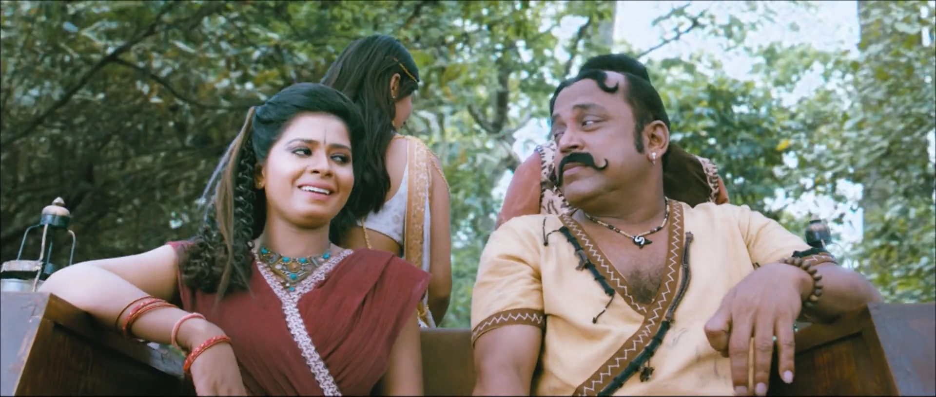 Puli 2015 Hindi Dual Audio WEB-DL 720p – 480p – 1080p screenshot 1
