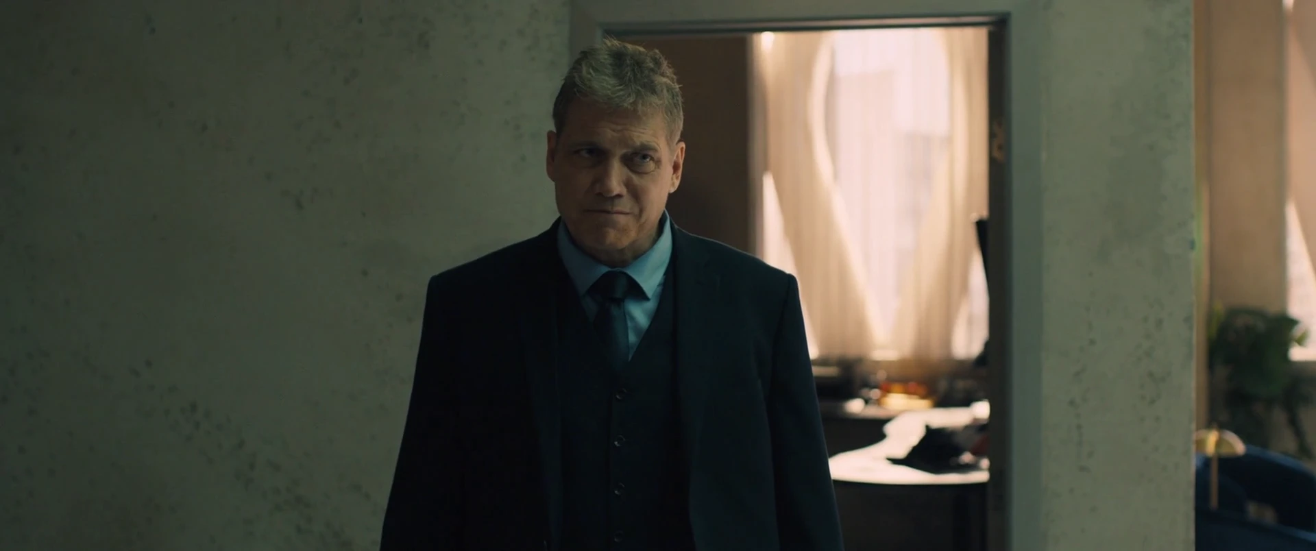Safe House 2025 Hindi Dual Audio WEB-DL 720p – 480p – 1080p screenshot 4