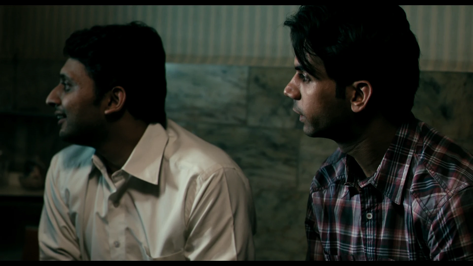 Shahid 2012 Hindi Audio WEB-DL 720p – 480p – 1080p (2013) screenshot 6