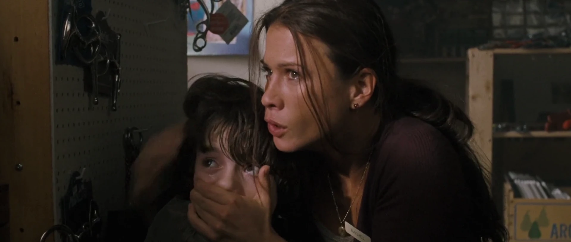 Skinwalkers 2006 Hindi Dual Audio WEB-DL 720p – 480p – 1080p screenshot 4