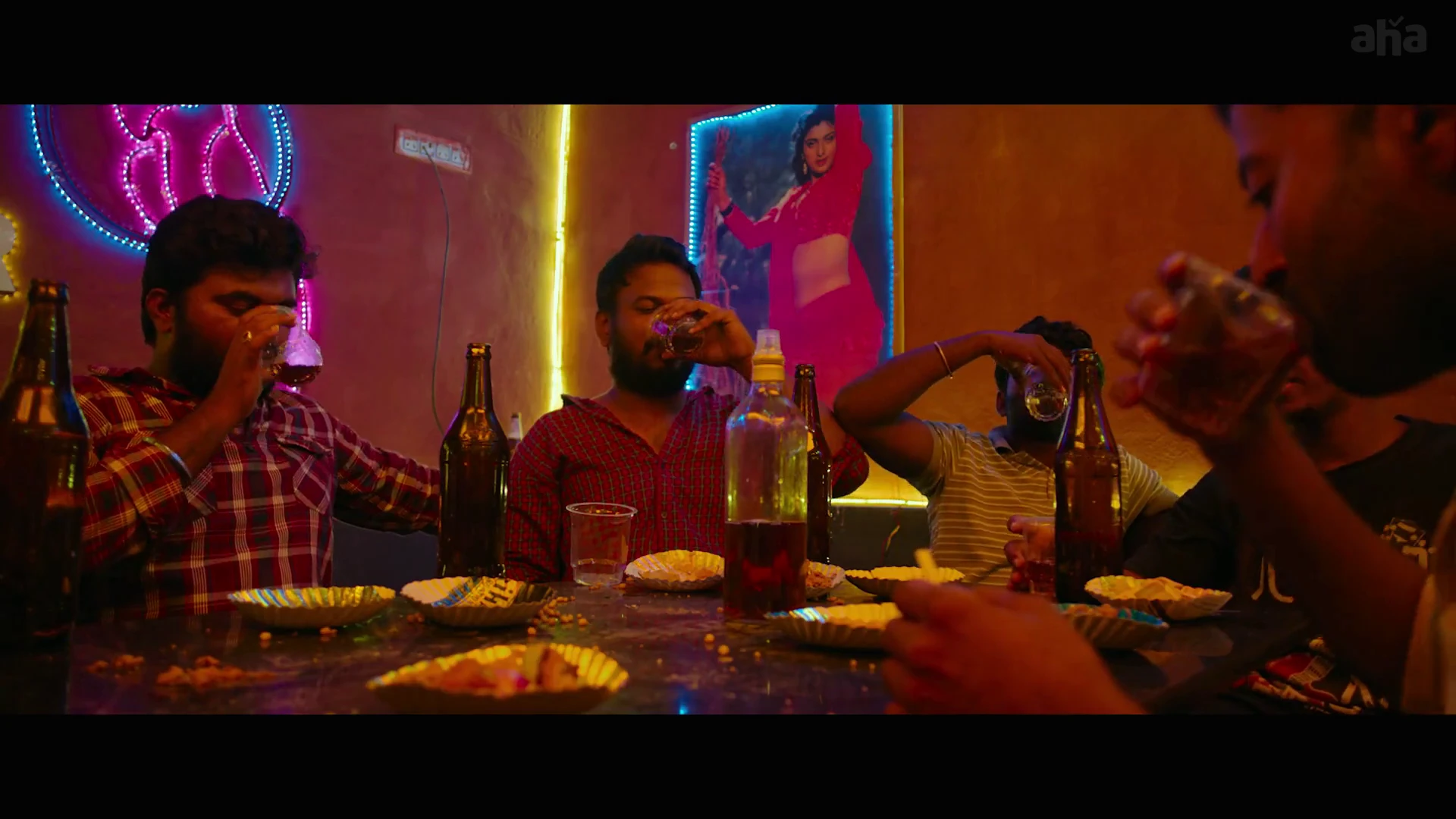 SR Kalyanamandapam 2021 Hindi Dual Audio WEB-DL 720p – 480p – 1080p screenshot 1