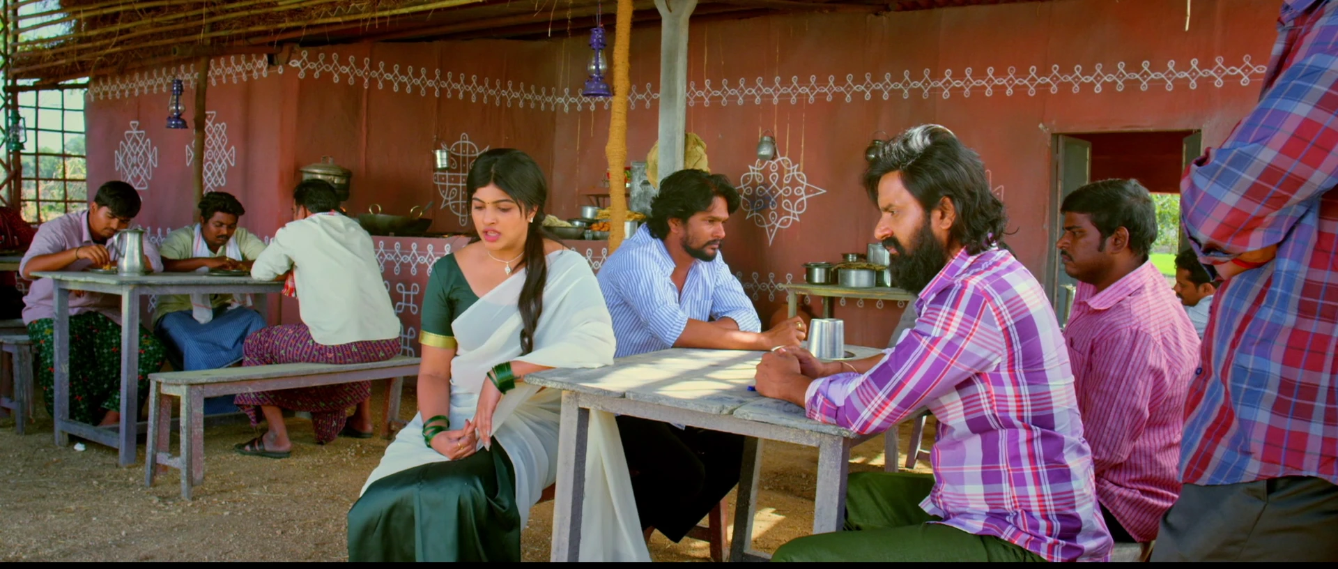 Suryapet Junction 2025 Hindi Dual Audio WEB-DL 720p – 480p – 1080p screenshot 7