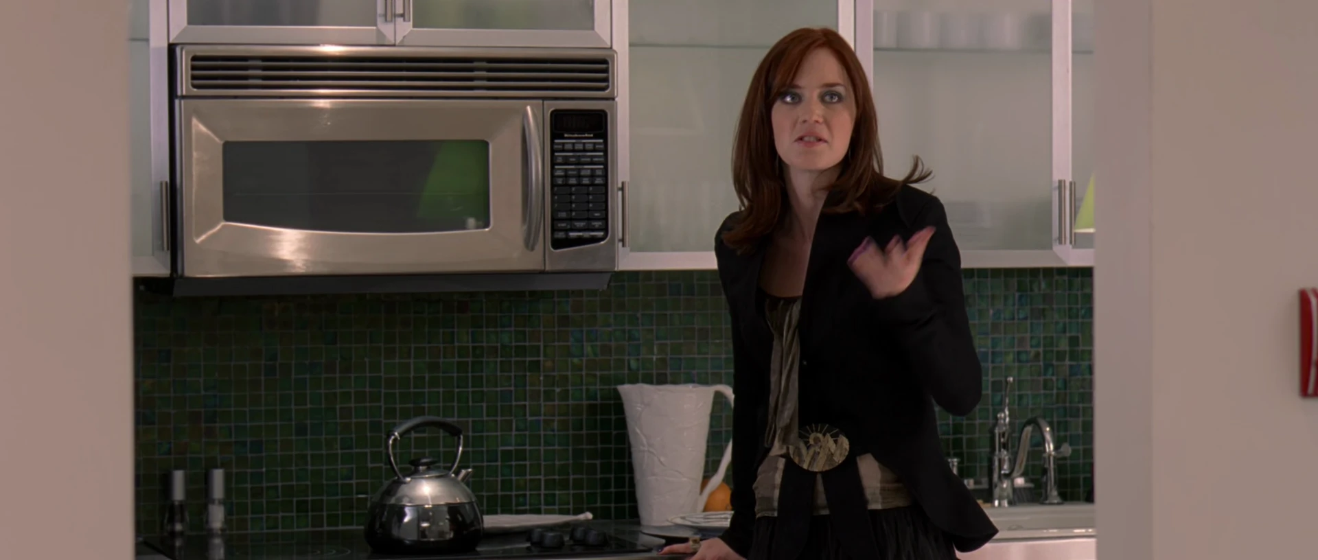 The Devil Wears Prada 2006 Hindi Dual Audio WEB-DL 720p – 480p – 1080p screenshot 3