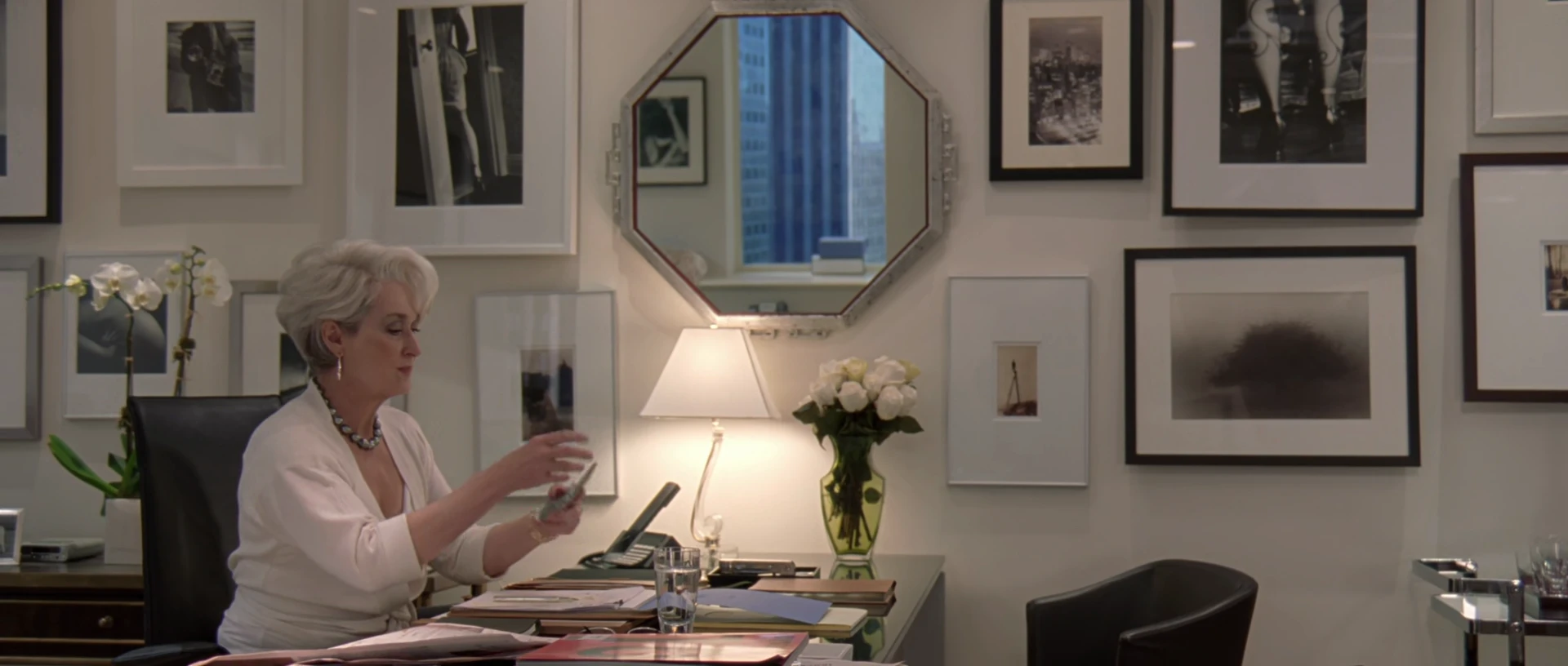 The Devil Wears Prada 2006 Hindi Dual Audio WEB-DL 720p – 480p – 1080p screenshot 6