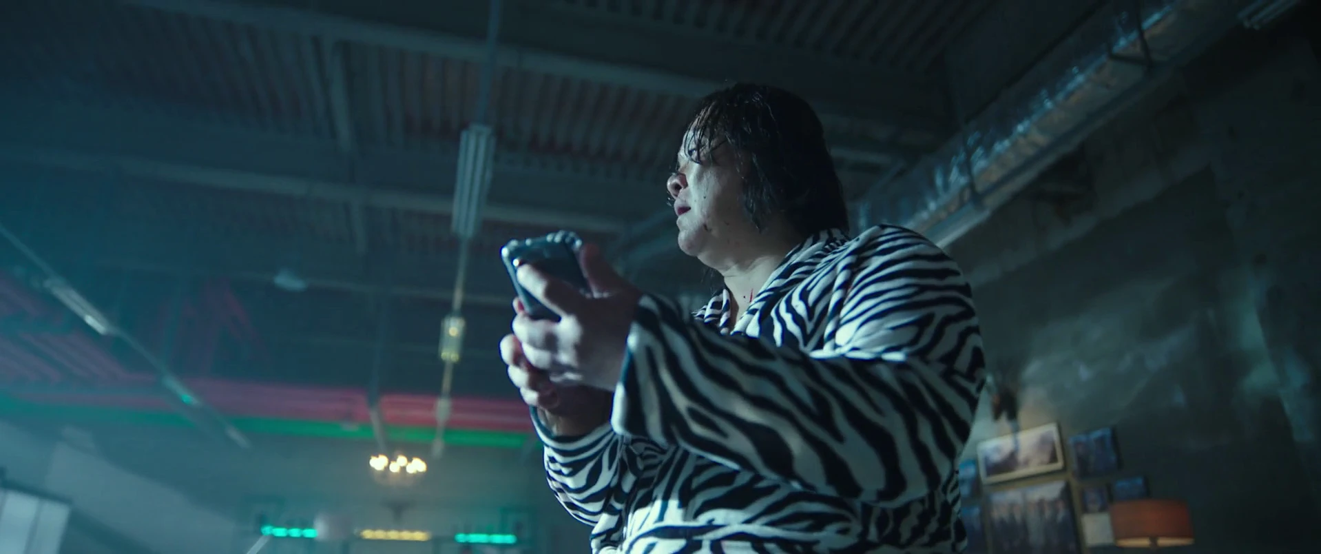 The Informant 2025 Korean Audio WEBRip 720p – 1080p screenshot 3