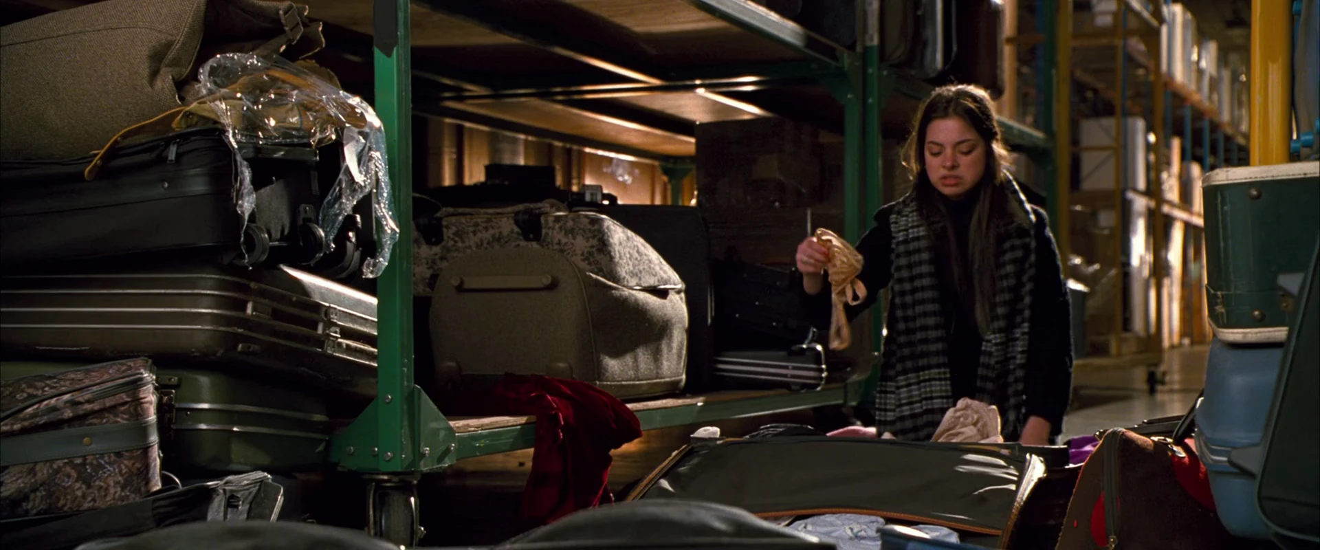 Unaccompanied Minors 2006 Hindi Dual Audio WEB-DL 720p – 480p – 1080p screenshot 7