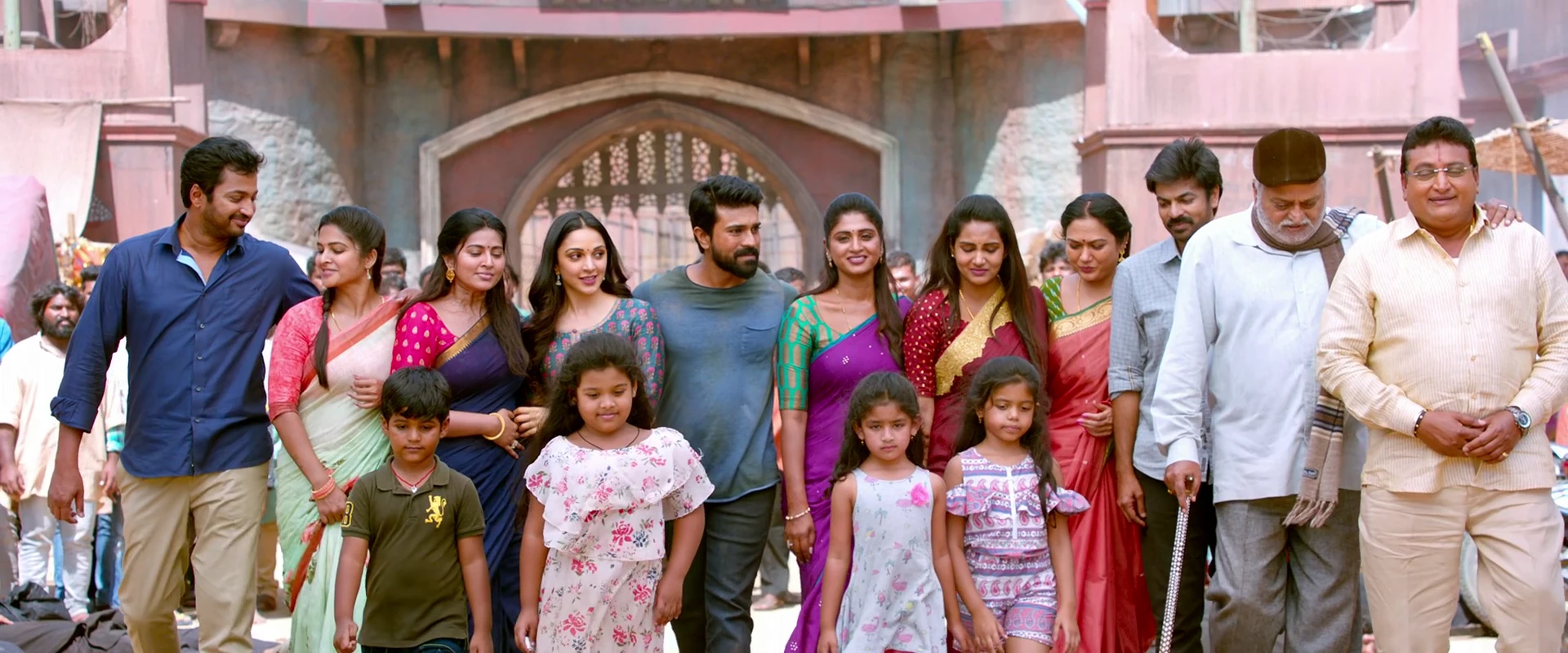 Vinaya Vidheya Rama 2019 Hindi Dual Audio WEB-DL 720p – 480p – 1080p screenshot 6