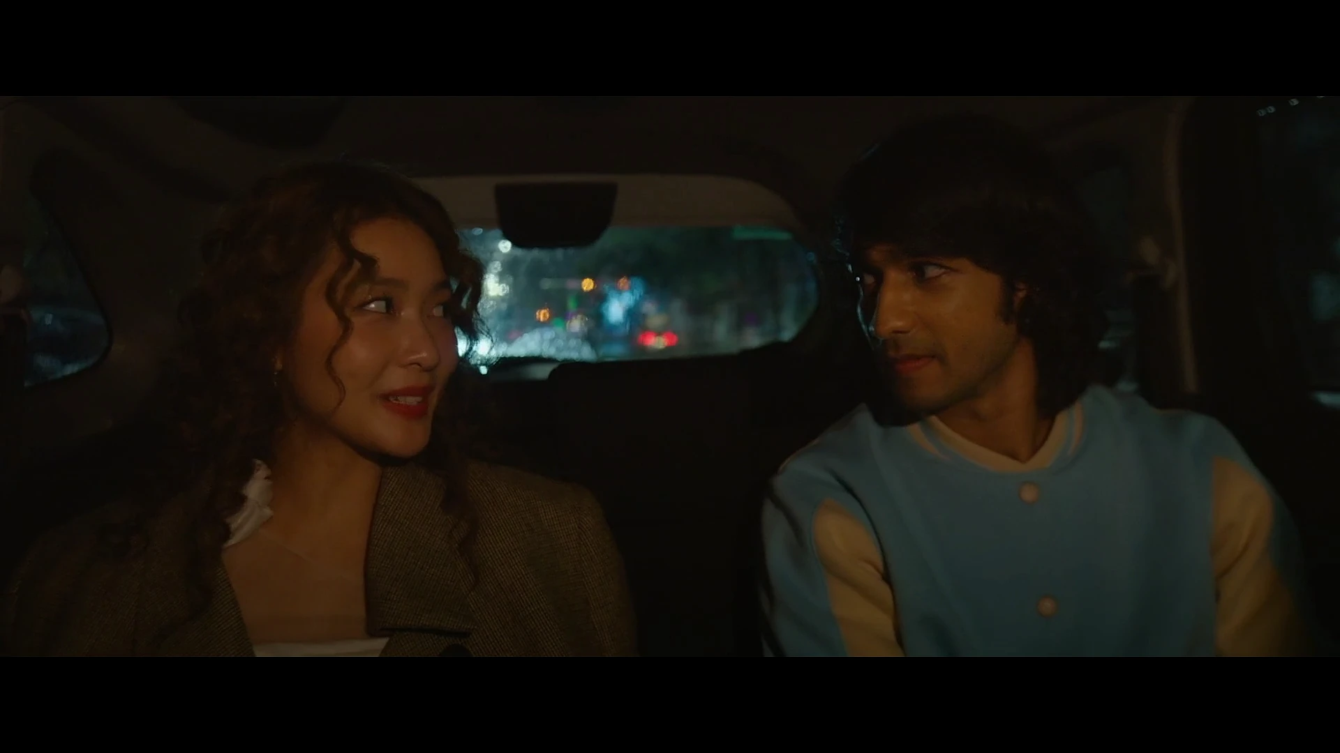 Love in Vietnam 2025 Hindi Audio WEB-DL 720p – 480p – 1080p screenshot 5