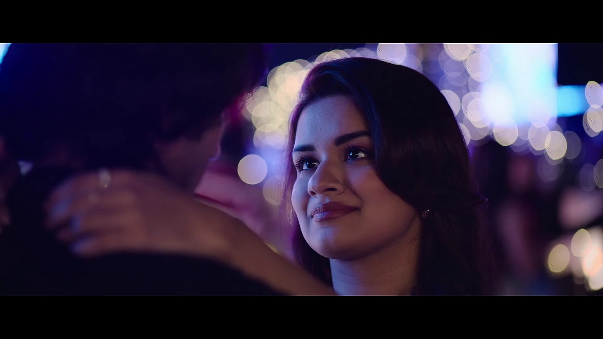 Love in Vietnam 2025 Hindi Audio WEB-DL 720p – 480p – 1080p screenshot 6